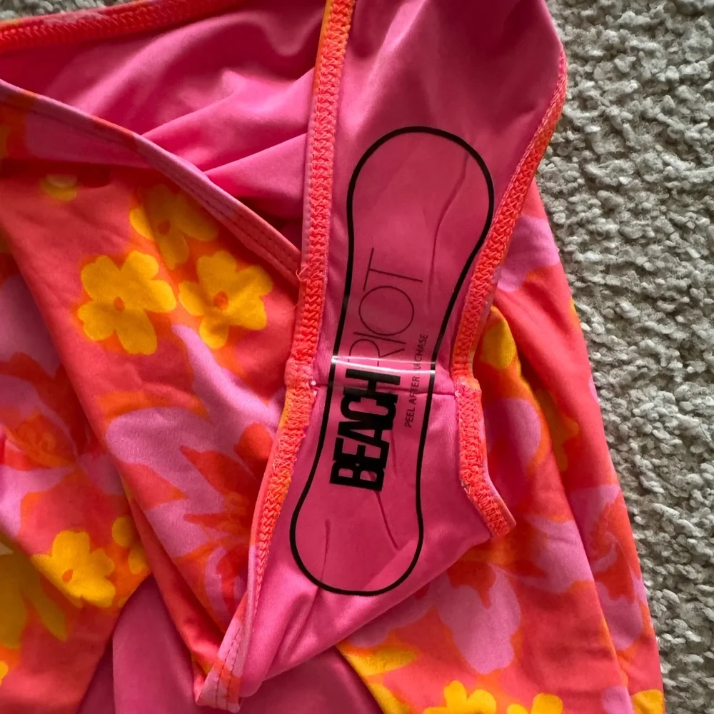 BNWOT Beach Riot Bathing Suit - Picture 4 of 5